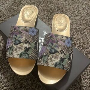 Vince Camuto Sandals